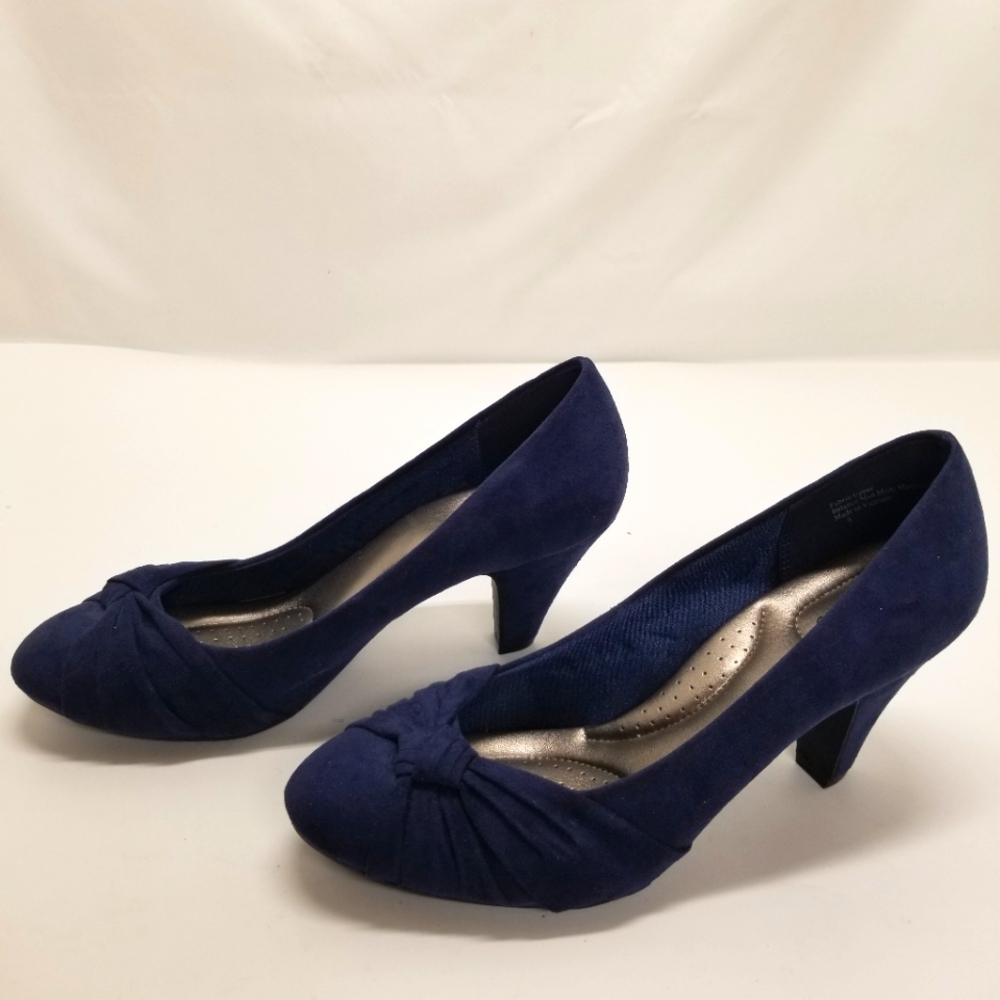 Abella Navy Suede Knotted Toe Mid Heel Pumps